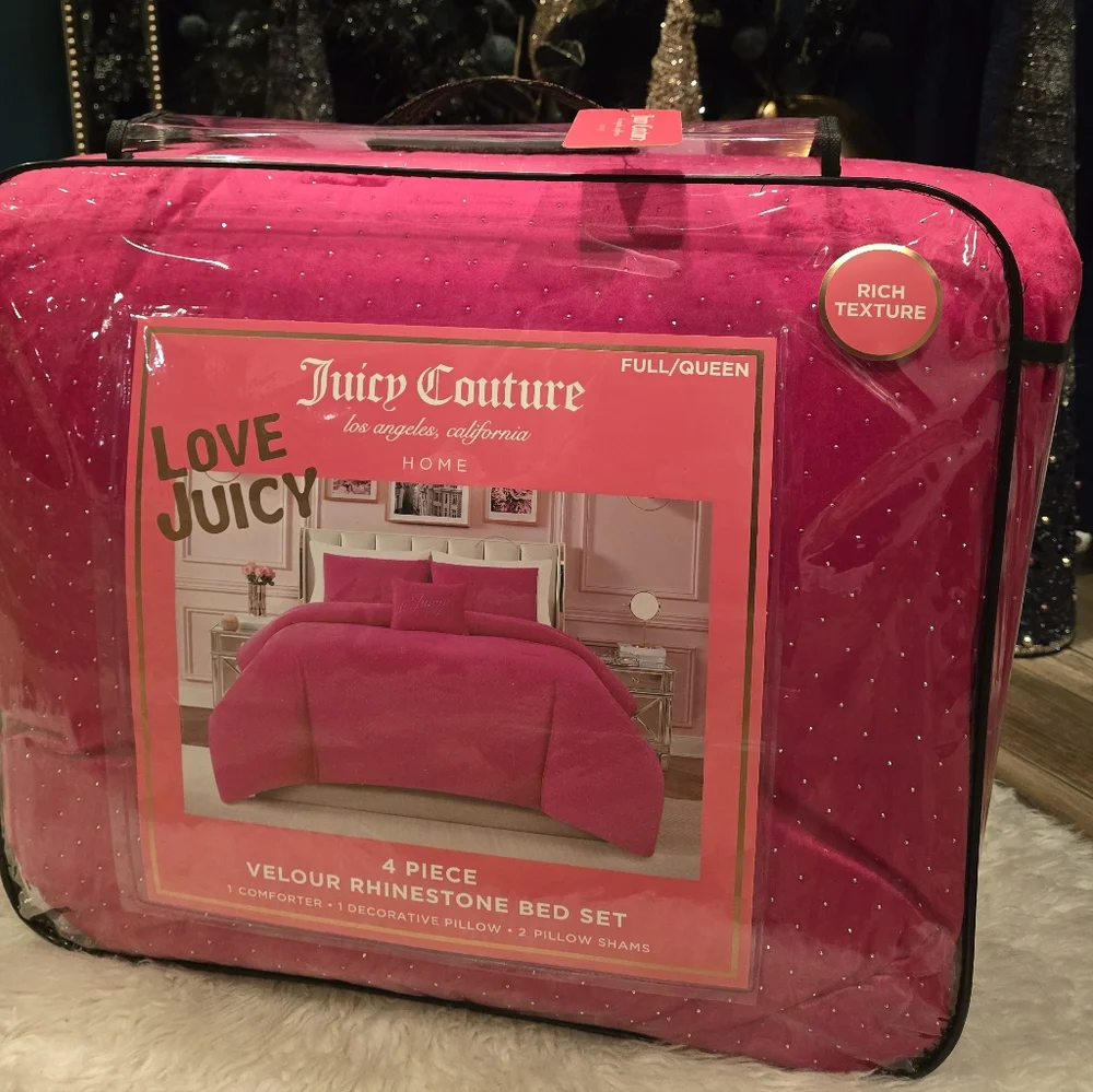 Juicy Couture Full/Queen  4piece velour rhinestone hot pink bed set new